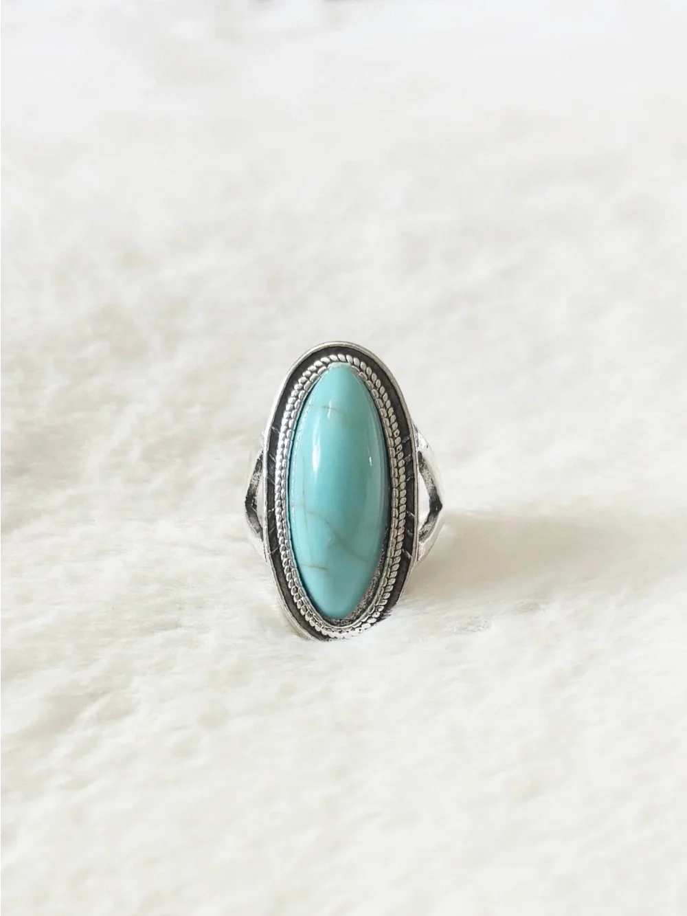 5/$15 🩷 MUST BUNDLE Turquoise Oval Statement Ring - Women's Silver Tone Jewelry